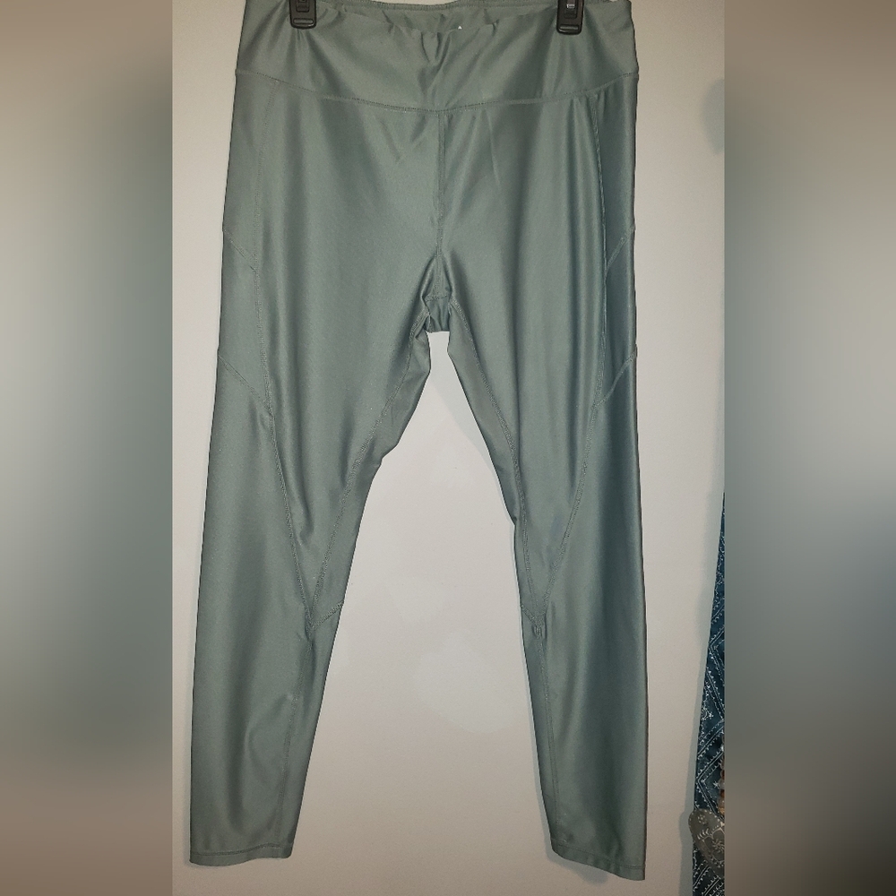 Reebok workout leggings. Size XL. Color seafoam green.